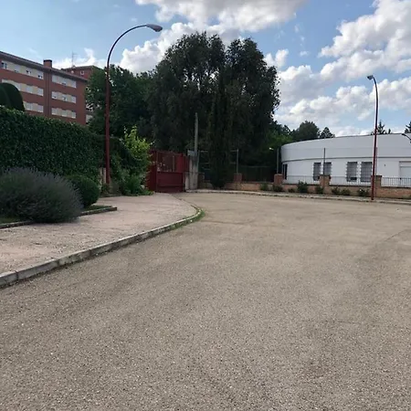 Residencia Hospital Del Rey Hostal